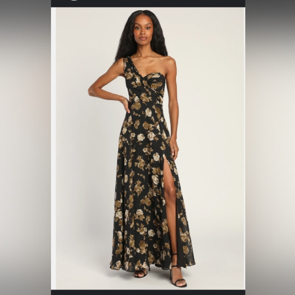 XL Lulus one shoulder dress black with roses